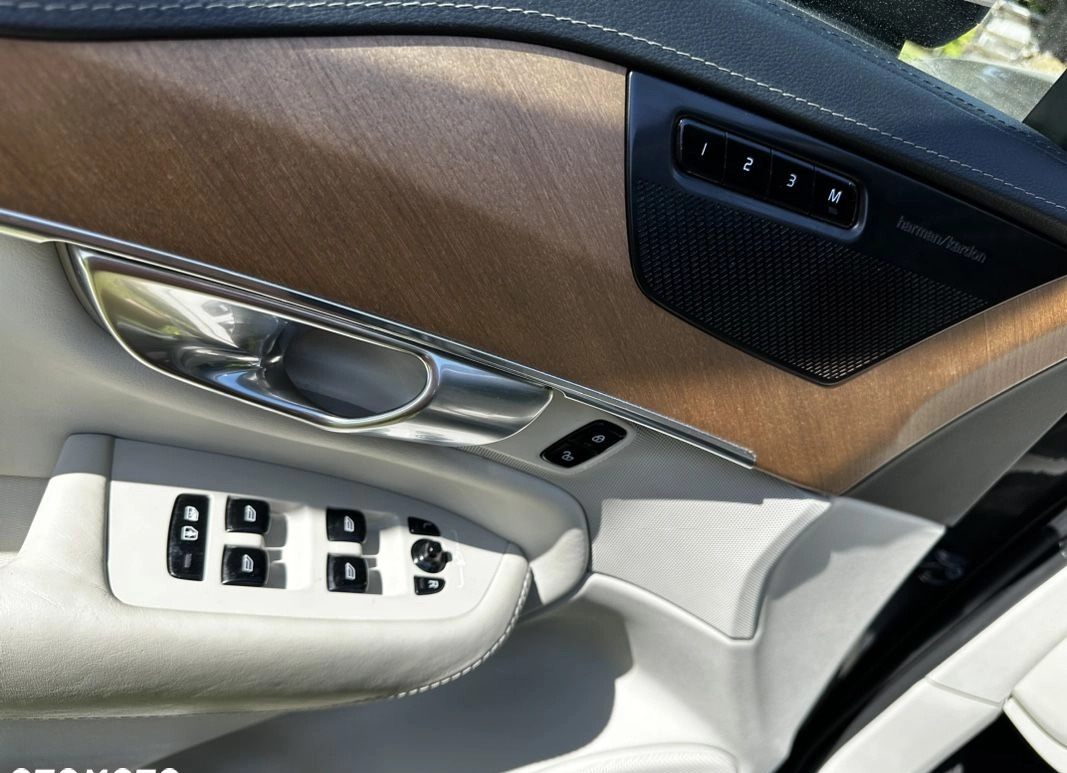 Volvo XC 90 cena 230000 przebieg: 82000, rok produkcji 2020 z Białystok małe 79